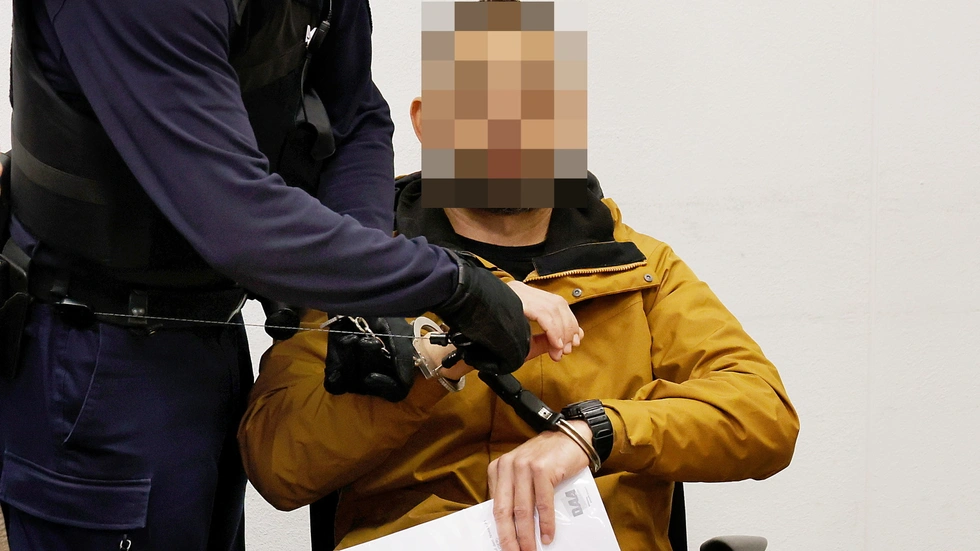 Der Angeklagte bestreitet den tödlichen Messerangriff auf einen Algerier am Falkeplatz. Der Angeklagte bestreitet den tödlichen Messerangriff auf einen Algerier am Falkeplatz.