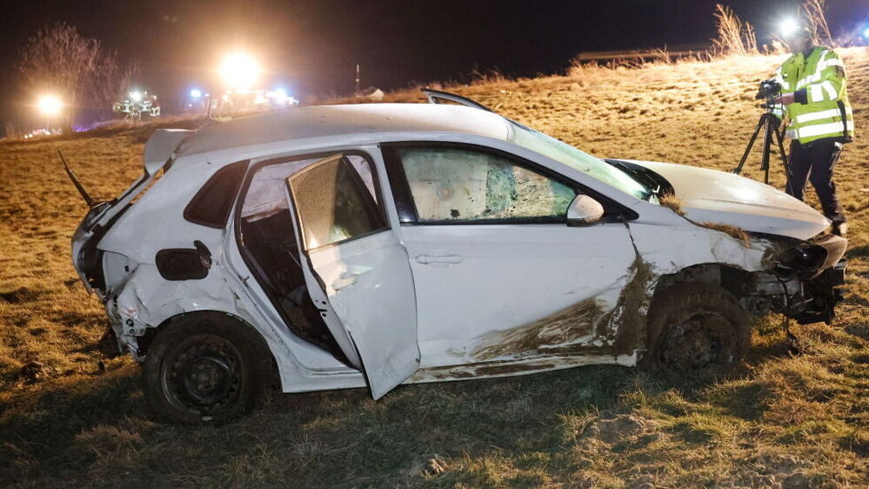 Der Wagen überschlug sich, der Fahrer wurde aus dem Auto geschleudert. Er starb am Unfallort