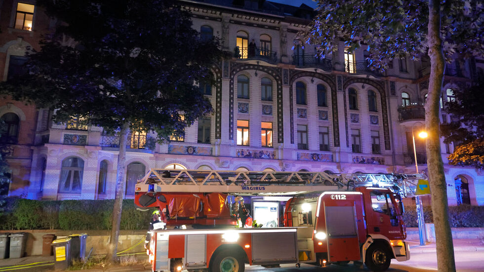 Angebranntes Essen sorgte am Montagabend (14. Juli) für Feueralarm im berühmten Majolikahaus in Chemnitz. 