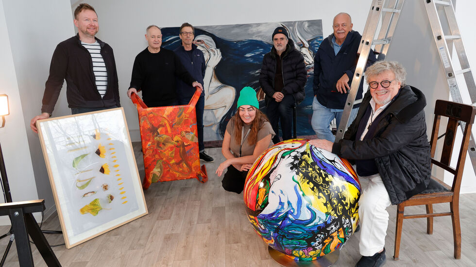 In der Galerie präsent: Phillip Hiersemann, Peter Kallfels, Steffen Vollmer, Dagmar Zemke, Dieter Wuschanski, Klaus Süß und Gregor Torsten Kozik (v.l.)