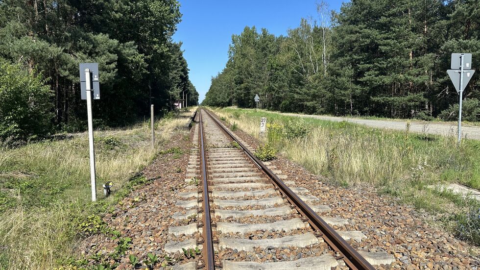 An diesem Bahngleis wurde die Leiche des 13-jährigen Karel gefunden. An diesem Bahngleis wurde die Leiche des 13-jährigen Karel gefunden.