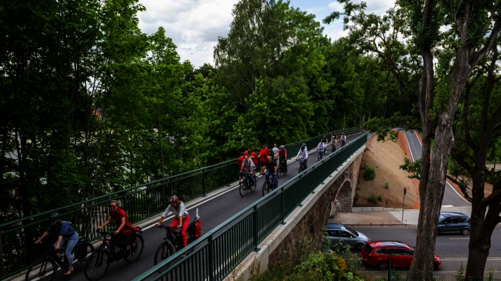 Der Weiterbau des Premiumradwegs nach Wüstenbrand verschiebt sich um mehrere Monate.