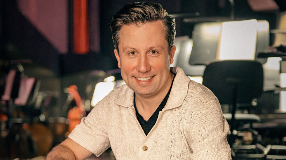 Erstmals war Reiners im April - quasi als Gast - mit der Philharmonie zu erleben, zeigte sich dabei experimentierfreudig. Erstmals war Reiners im April - quasi als Gast - mit der Philharmonie zu erleben, zeigte sich dabei experimentierfreudig.