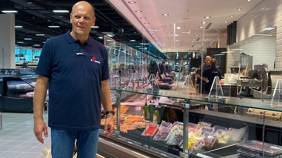 Peter Simmel eröffnet heute sein Einkaufs- und Lebensparadies im Herzen von Chemnitz.