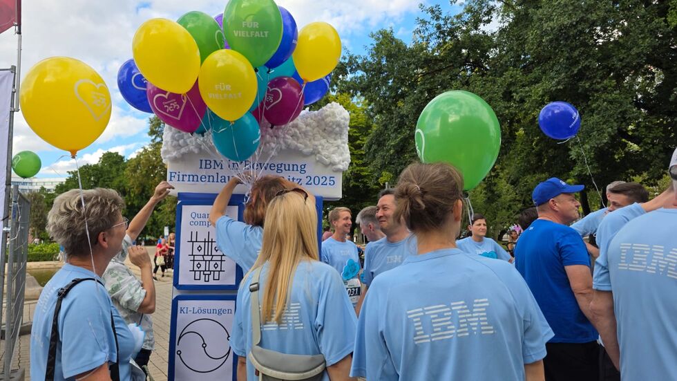 Bunt, lustig, sportlich. Die Teilnehmer des 20. Firmenlaufes sorgten für gute Stimmung. Bunt, lustig, sportlich. Die Teilnehmer des 20. Firmenlaufes sorgten für gute Stimmung.