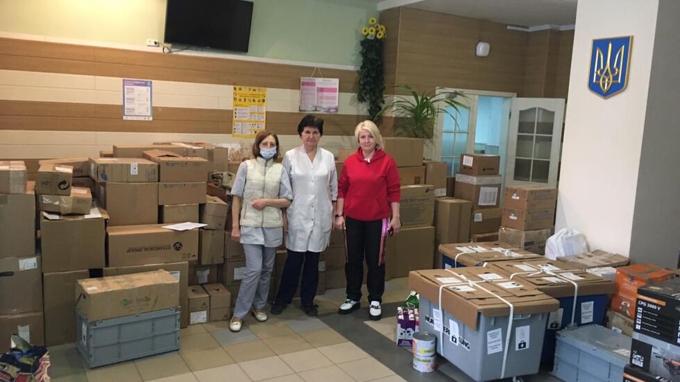 Kovalenko hat in den letzten Wochen bereits mehrere Hilfstransporte in verschiedene Krankenhäuser organisiert, wie hier nach Charkiv. Kovalenko hat in den letzten Wochen bereits mehrere Hilfstransporte in verschiedene Krankenhäuser organisiert, wie hier nach Charkiv.