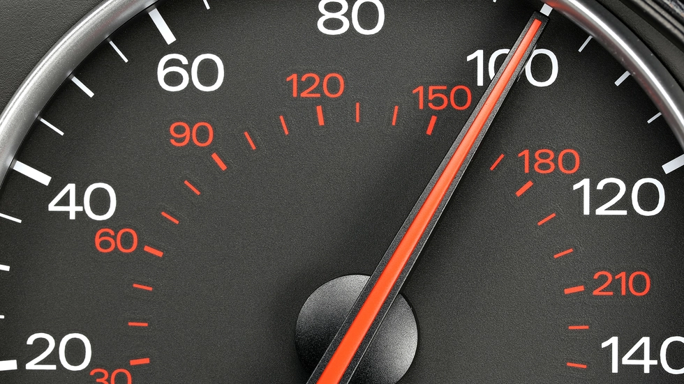 Tempo 100 auf der A72 bei Chemnitz: Wegen wiederholter Wildschweinsichtungen wurde die Höchstgeschwindigkeit reduziert. 