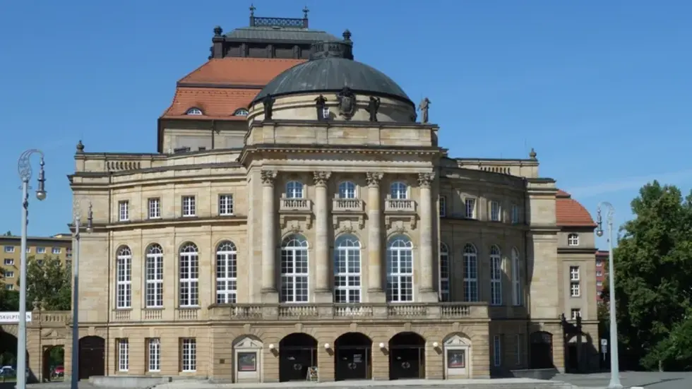 Die Debatte um Opernhaus und Schauspiel in Chemnitz geht weiter. Die Debatte um Opernhaus und Schauspiel in Chemnitz geht weiter.