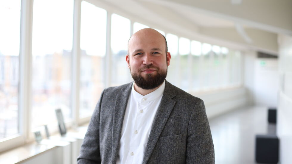 Christian Landrock, Mitkurator der Ausstellung "Silberglanz und Kumpeltod", kennt noch mehr Beispiele dafür, wie Uran und seine Folgeprodukte Künstler auf der ganzen Welt inspiriert haben. Christian Landrock, Mitkurator der Ausstellung Silberglanz und Kumpeltod, kennt noch mehr Beispiele dafür, wie Uran und seine Folgeprodukte Künstler auf der ganzen Welt inspiriert haben.