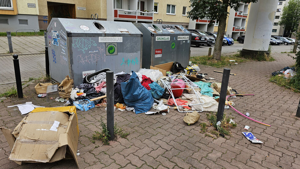 Chemnitz hat ein Müllproblem und es wächst der Stadt allmählich über den Kopf. Chemnitz hat ein Müllproblem und es wächst der Stadt allmählich über den Kopf.