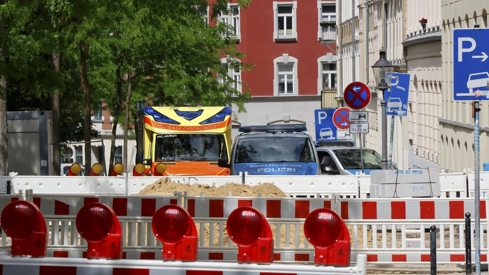 Polizei und Rettungskräfte wurden das erste Mal  nach einer Schlägerei am Nachmittag gerufen.