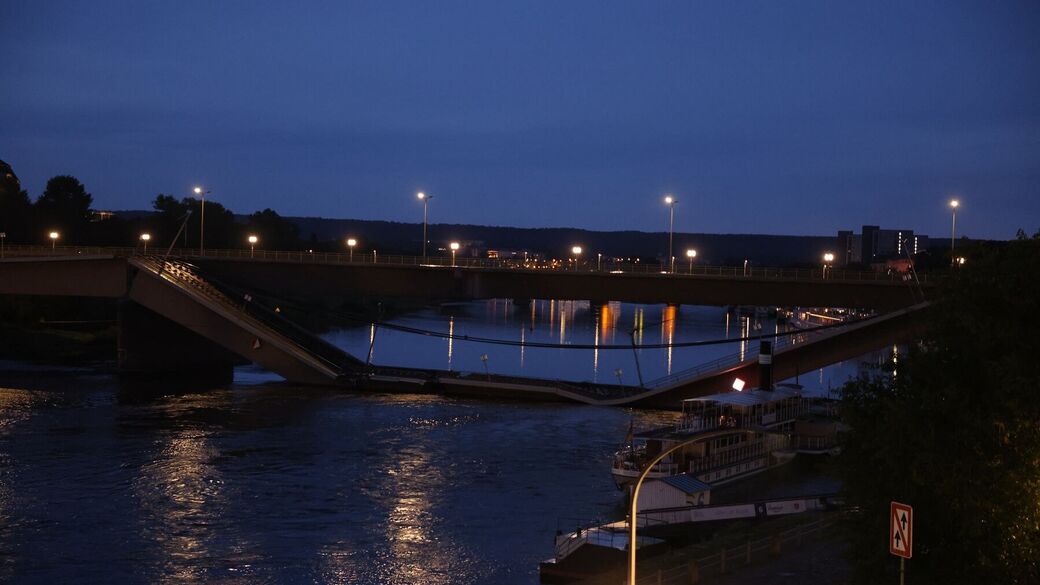 Die Carolabrücke am Mittwochmorgen