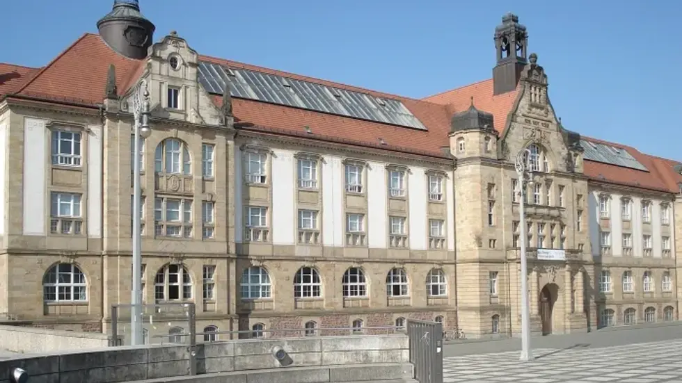 Die Grünen wollen in Chemnitz eine freiwillige Spendenoption beim Ticketkauf für Kultur prüfen lassen. Die Verwaltung sieht Chancen, nennt aber auch technische, personelle und rechtliche Hürden. Die Grünen wollen in Chemnitz eine freiwillige Spendenoption beim Ticketkauf für Kultur prüfen lassen. Die Verwaltung sieht Chancen, nennt aber auch technische, personelle und rechtliche Hürden.