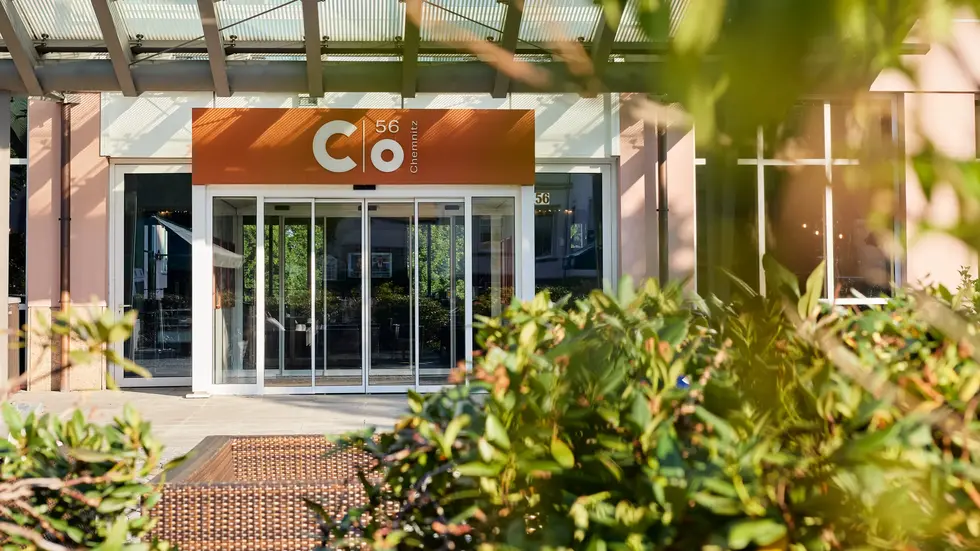 Das Hotel c/o56 in Chemnitz und das Muldenschlösschen in Rochlitz sind als Gästeliebling ausgezeichnet worden. Grundlage waren rund 450.000 Onlinebewertungen. Das Hotel c/o56 in Chemnitz und das Muldenschlösschen in Rochlitz sind als Gästeliebling ausgezeichnet worden. Grundlage waren rund 450.000 Onlinebewertungen.