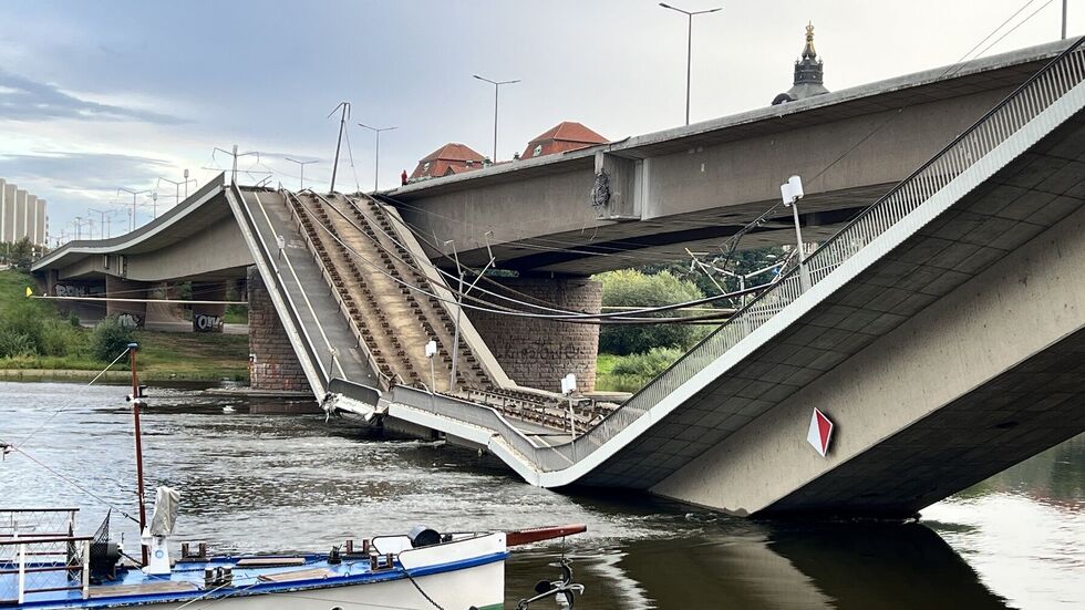 Die Carolabrücke in Dresden ist gegen 3 Uhr am Mittwochmorgen eingestürzt.
