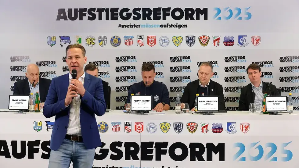Henry Buschmann wird den Chemnitzer FC auf eigenen Wunsch zum 30. Juni verlassen. Als Leiter Medien & Kommunikation sowie Pressesprecher war er immer in vorderster Reihe. (Archiv)
